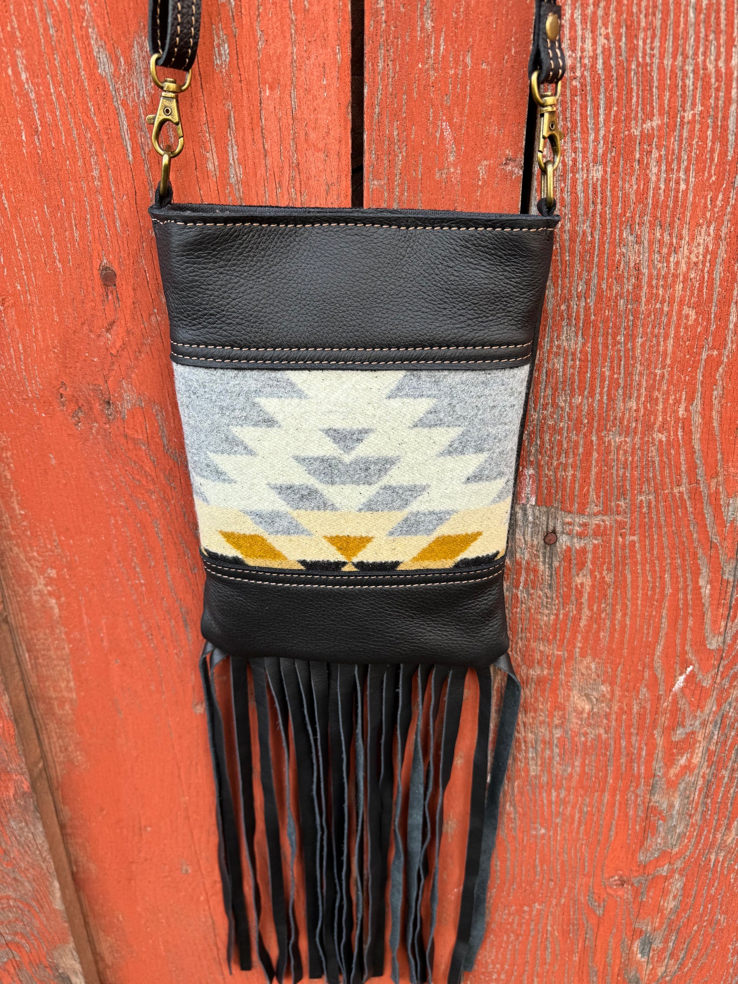Rodeo Crossbody #1627R